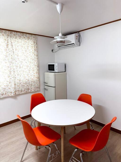 Cozy And Comfy House/ Hongik St. Exit 2 10min Holiday home *