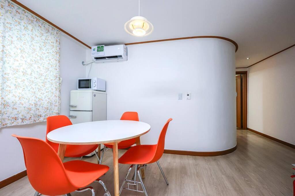 Holiday home Cozy And Comfy House/ Hongik St. Exit 2 10min